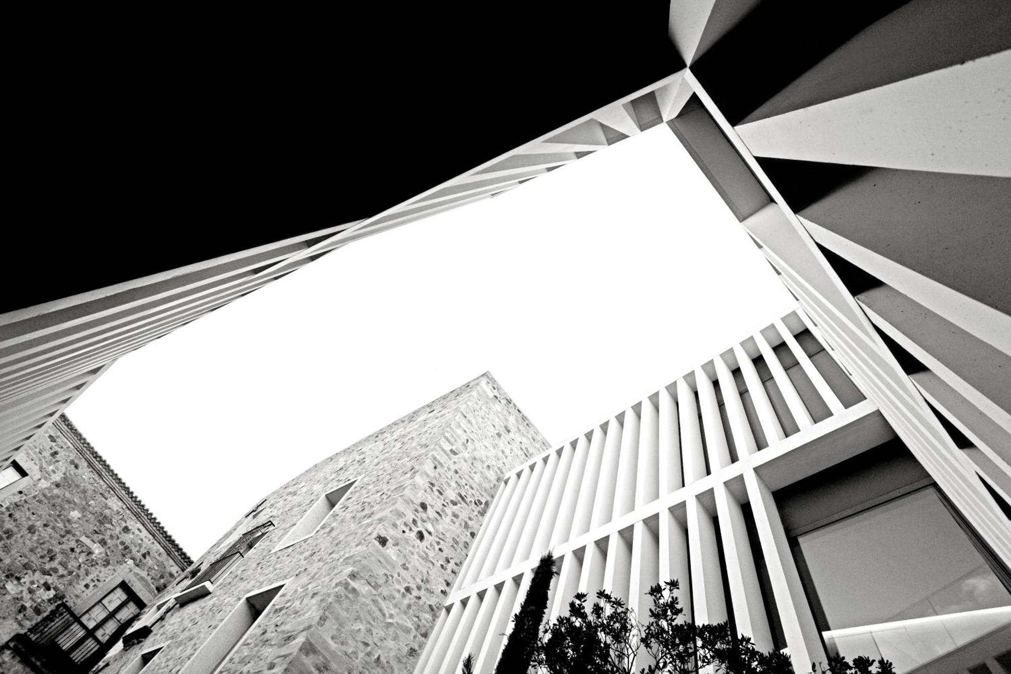 Atrio Hotell Caces Exteriör bild