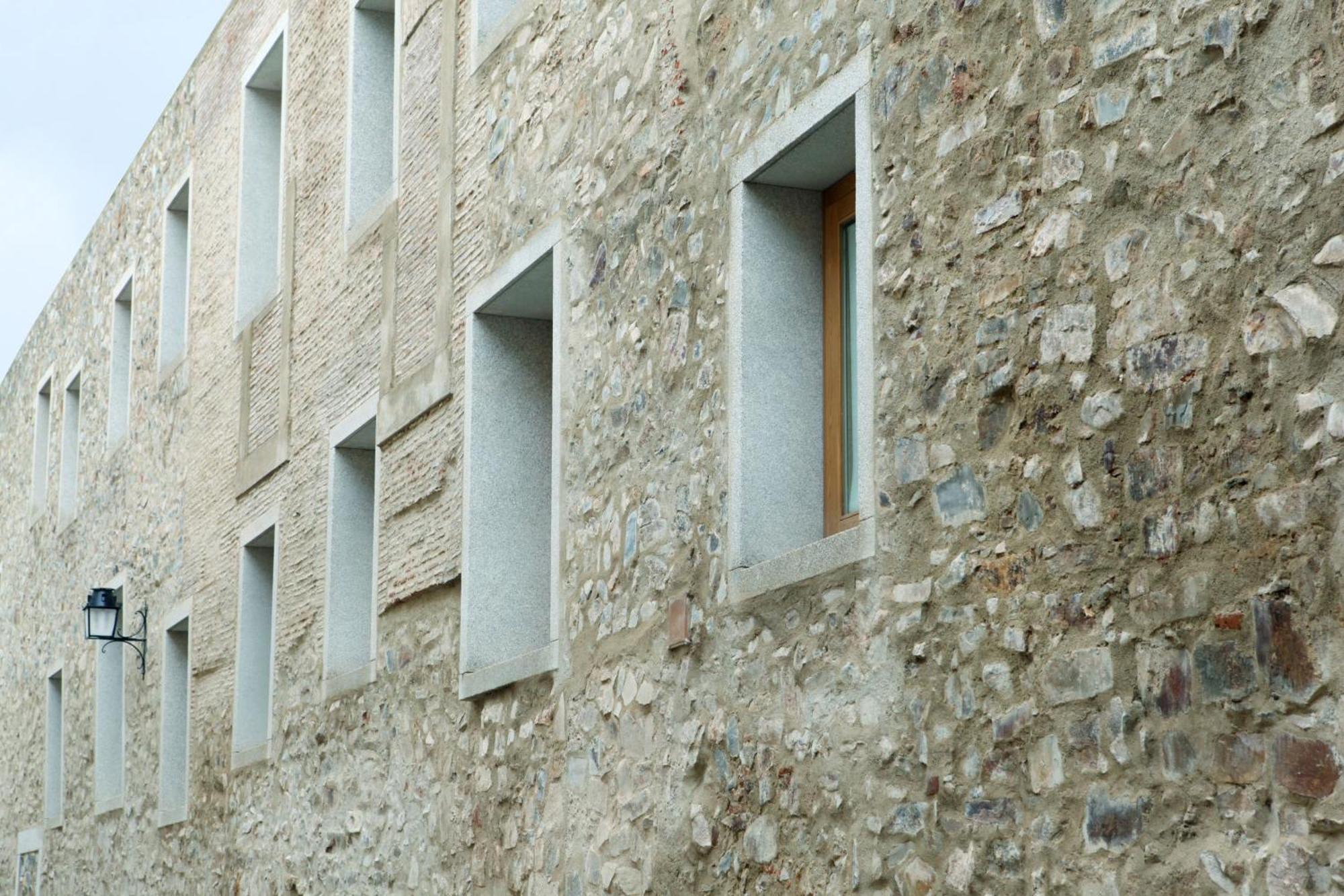Atrio Hotell Caces Exteriör bild