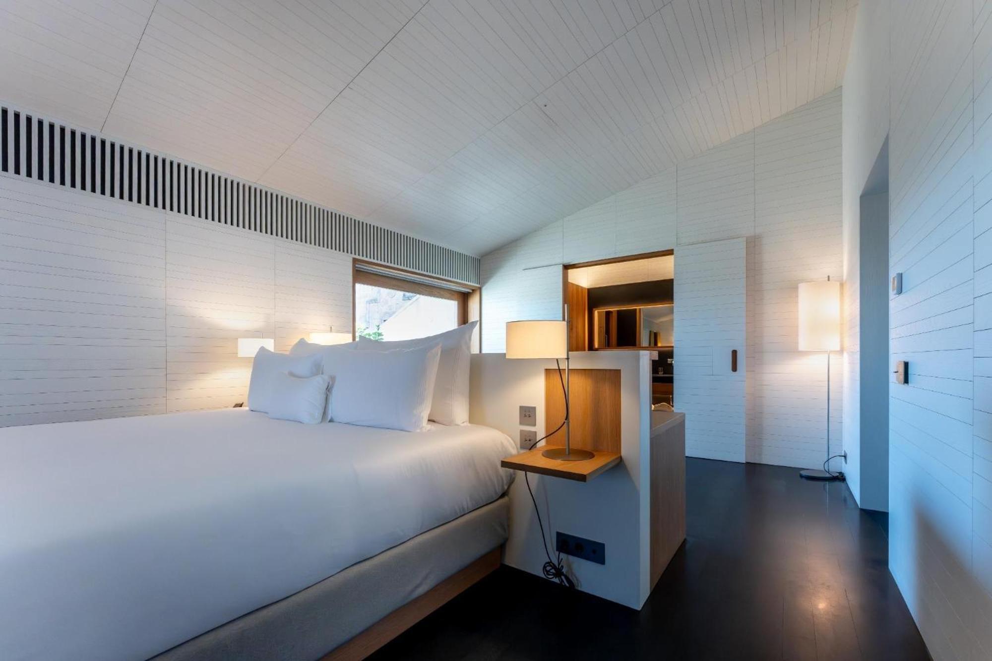 Atrio Hotell Caces Exteriör bild