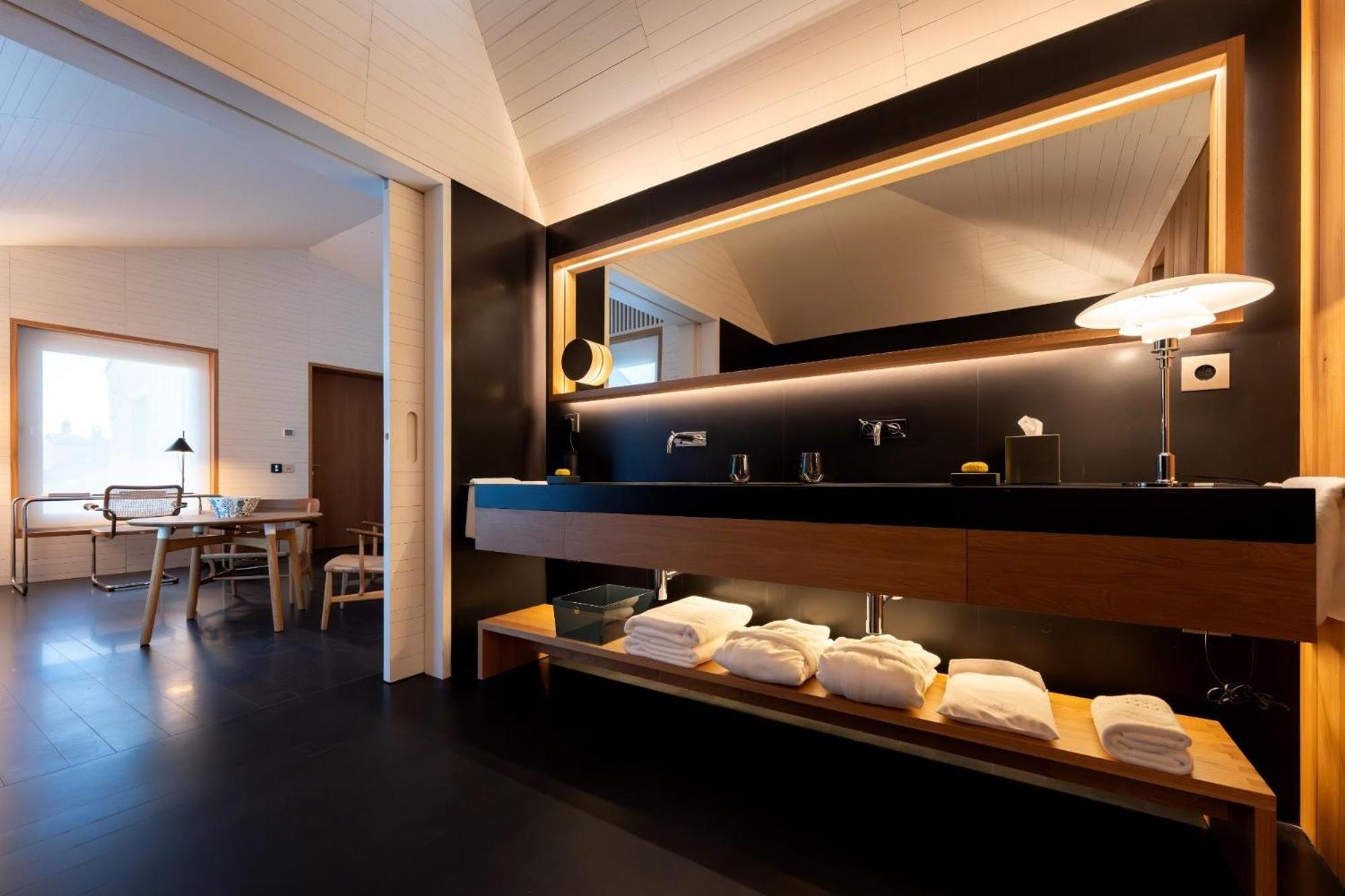 Atrio Hotell Caces Exteriör bild